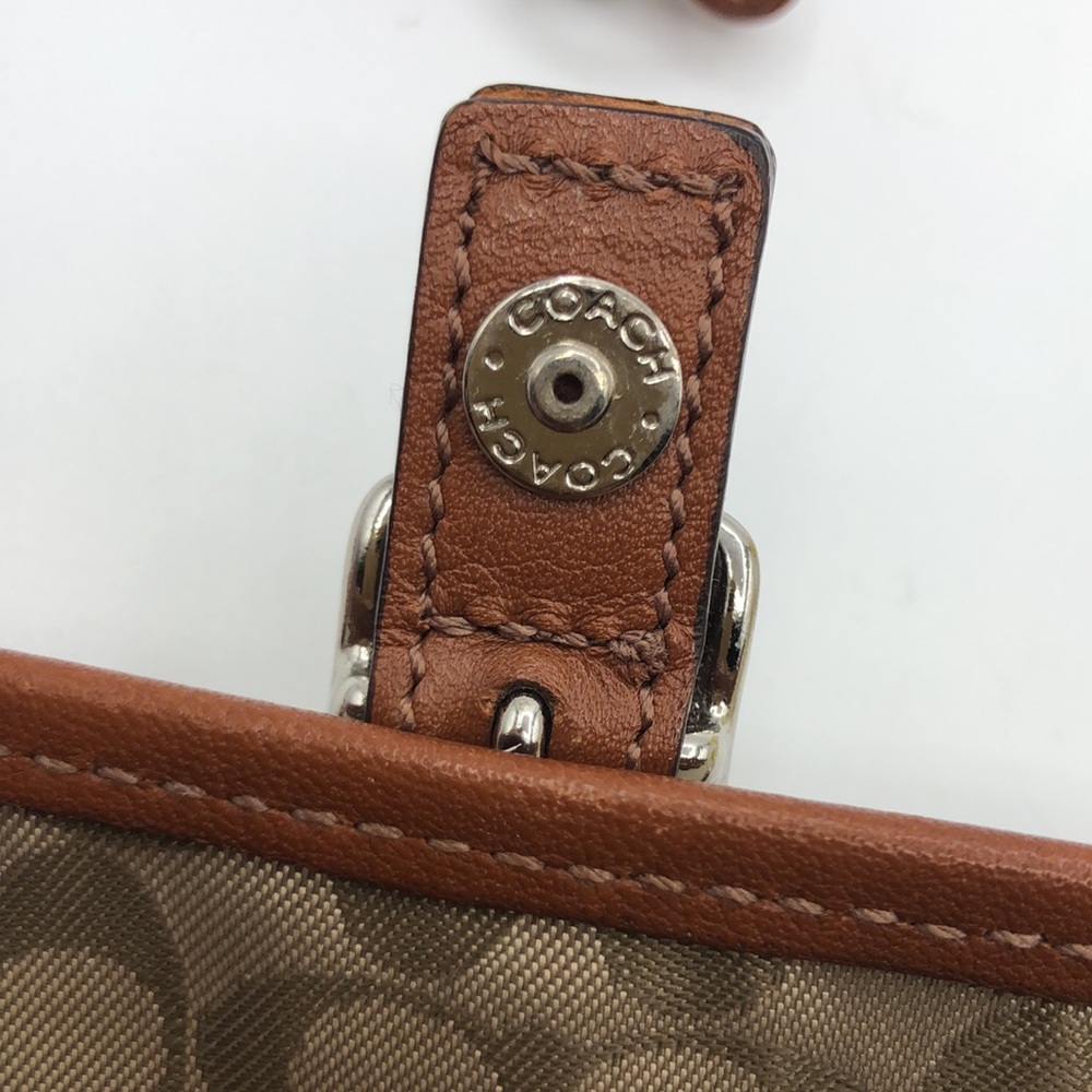 COACH White Saddle Leather Wristlet Buckle Flap Clutch. VTG - Picture 16 of 16